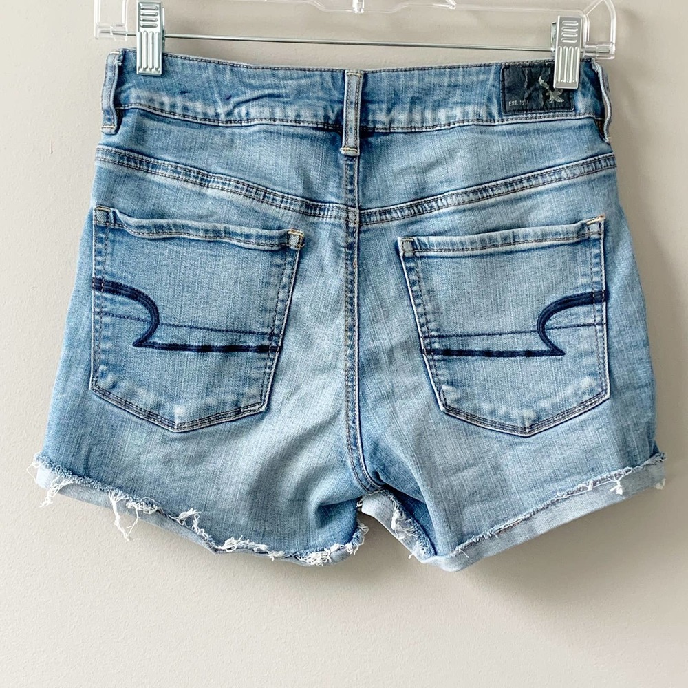 American Eagle High Rise Short - Picture 2 of 3